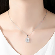 Load image into Gallery viewer, Zircon Snowflake Pendant Necklace